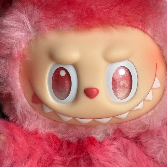 Big into Energy labubu LOVE - Picture 3 of 15